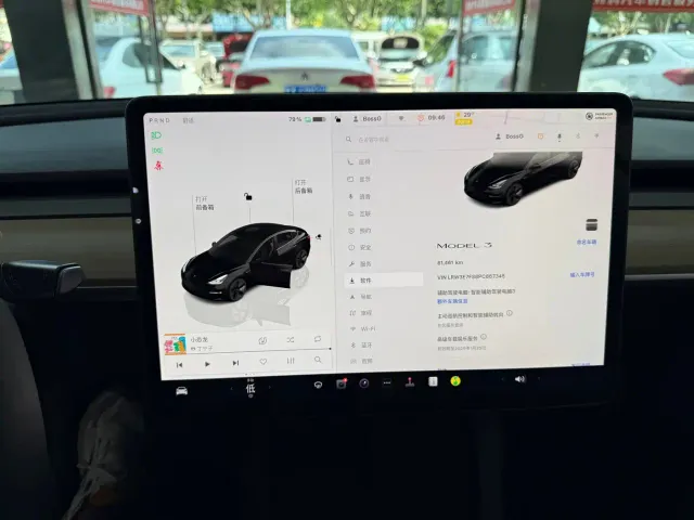 Tesla Model 3 — Фото автомобиля 11