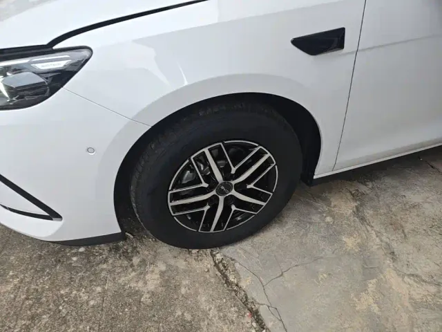 BYD Seal 05 DM-i — Фото автомобиля 22
