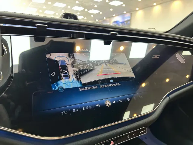 Mercedes-Benz E-Class — Фото автомобиля 6