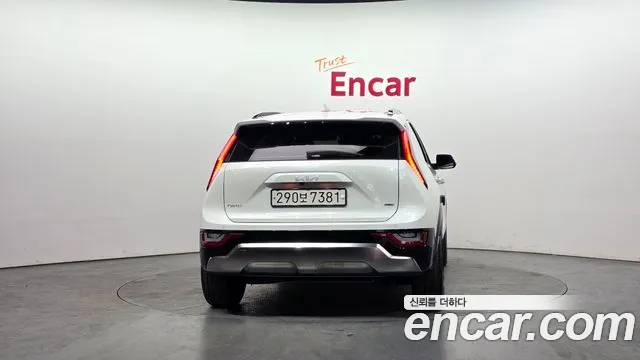 Kia Niro The All New Niro Signature — Фото автомобиля 4