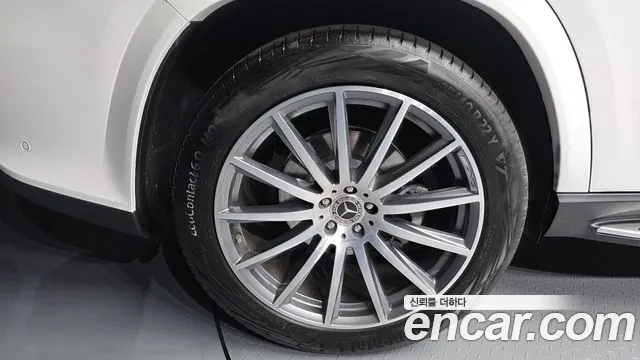 Mercedes-Benz GLS-Class — Фото автомобиля 3