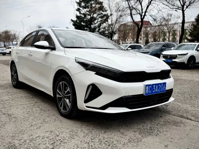 Kia K3 — Фото автомобиля 3