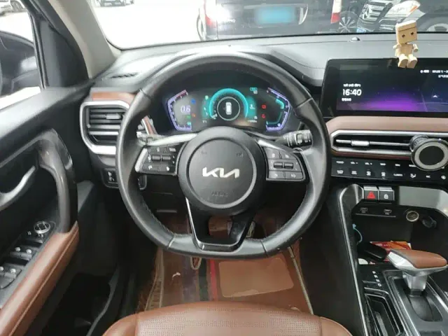 Kia Sportage — Фото автомобиля 10