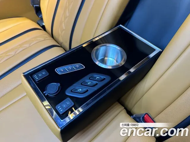 Kia Canival Новый Carnival 4 поколение Бензин 9 мест Hi-Limousine (Спецкузов) — Фото автомобиля 15