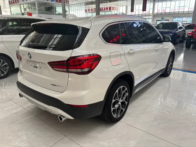 BMW X1 — Фото автомобиля 11
