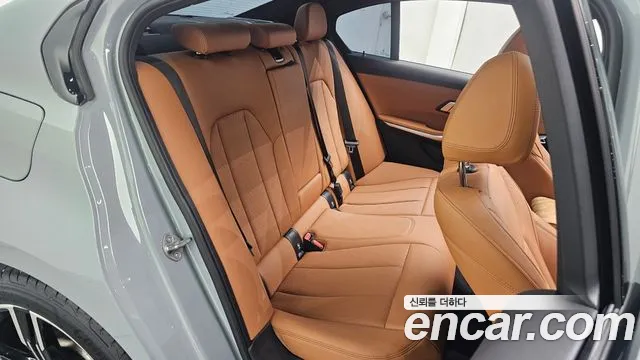 BMW 3 Series G20 — Фото автомобиля 11