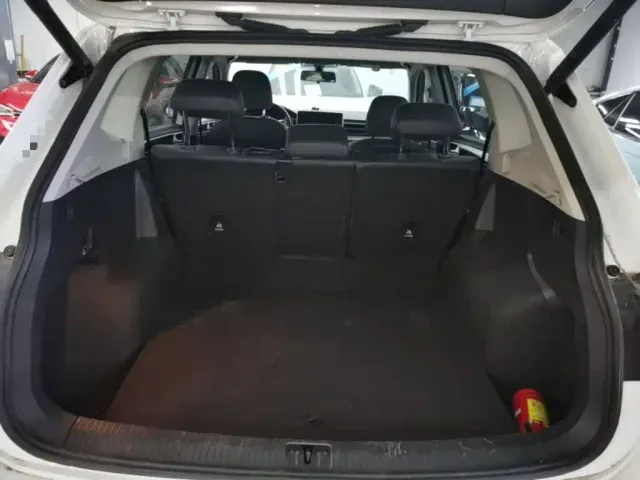 Volkswagen Tiguan L — Фото автомобиля 18