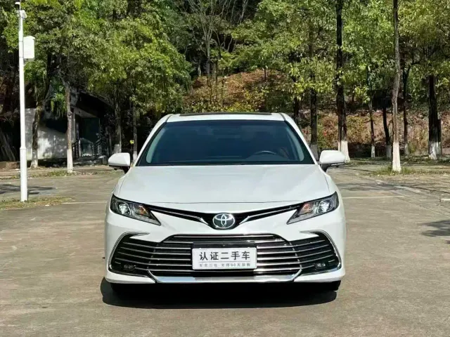 Toyota Camry — Фото автомобиля 2