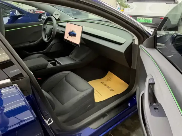 Tesla Model 3 2025 Model Year Facelift Rear-Wheel Drive — Фото автомобиля 6