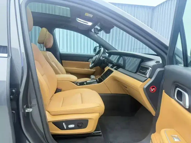 Li Auto ONE — Фото автомобиля 19