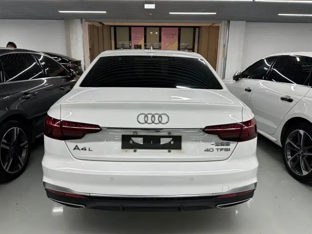 Audi A4L — Фото автомобиля 16