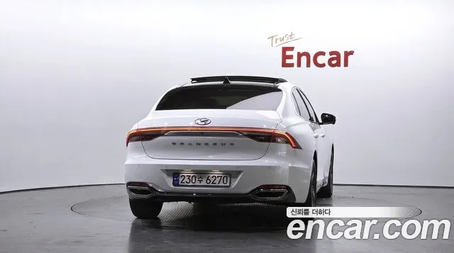 Hyundai Grandeur (New) Hybrid — Фото автомобиля 4
