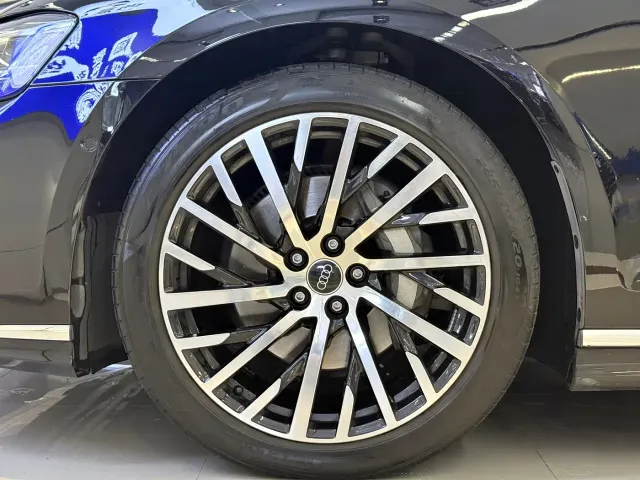 Audi A8 — Фото автомобиля 17