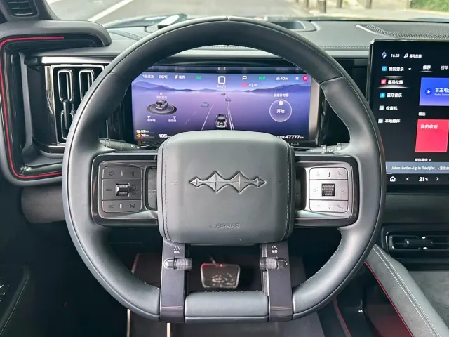BYD FangChengBao Leopard 5 — Фото автомобиля 10
