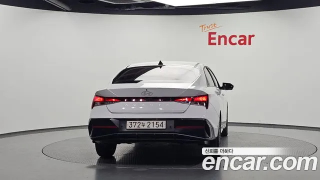 Hyundai Avante — Фото автомобиля 4