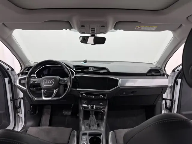 Audi Q3 — Фото автомобиля 5