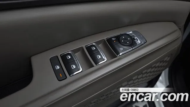 Kia Carnival Generation 4 — Фото автомобиля 21