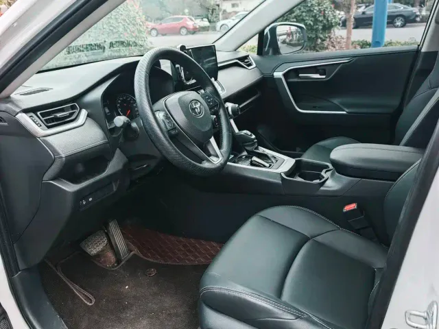 Toyota Wildlander — Фото автомобиля 7