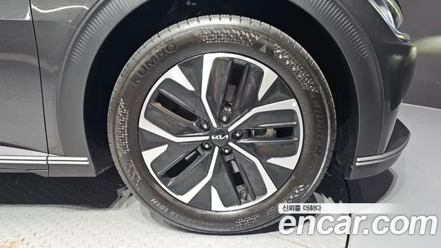 Kia EV6 — Фото автомобиля 21