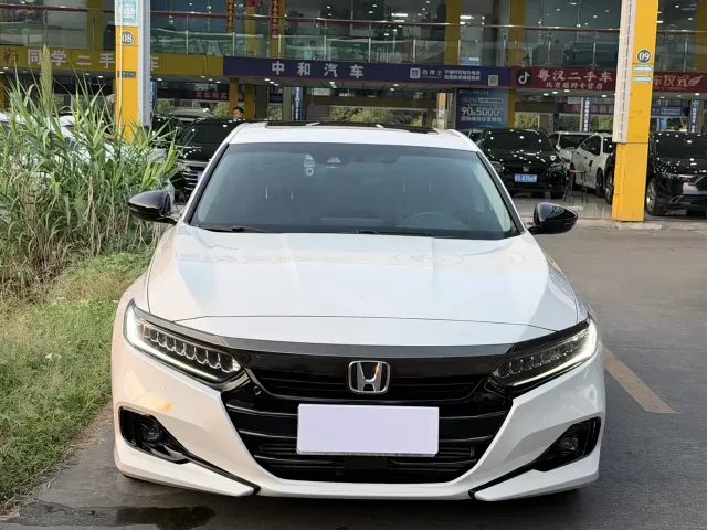 Honda Accord — Фото автомобиля 2