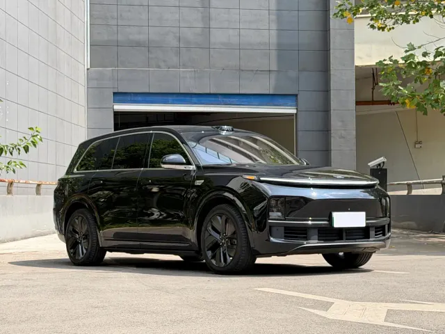 Li Auto L9 — Фото автомобиля 3