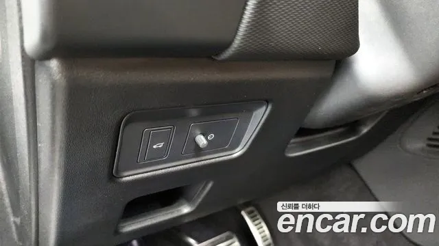 Land Rover Discovery — Фото автомобиля 16