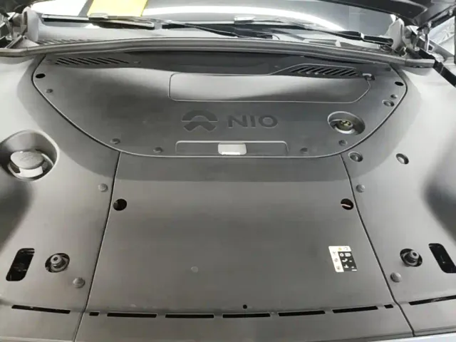 Nio ES8 — Фото автомобиля 19