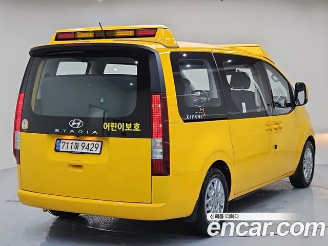 Hyundai Staria Staria L3.5 Школьный автобус — Фото автомобиля 2
