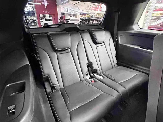 GAC Trumpchi GS8 — Фото автомобиля 29