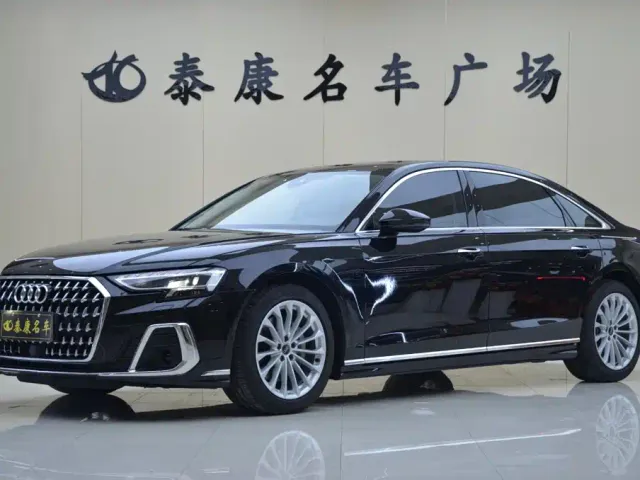 Фотография автомобиля — Audi A8