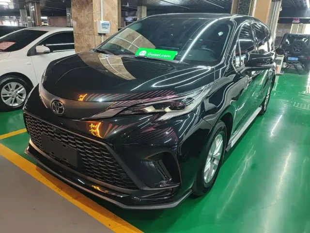 Фотография автомобиля — Toyota Granvia