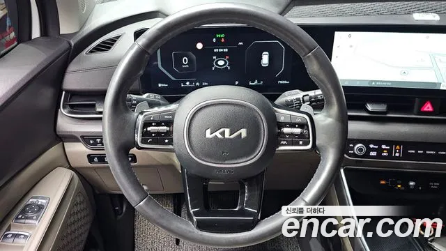 Kia Carnival Generation 4 — Фото автомобиля 21
