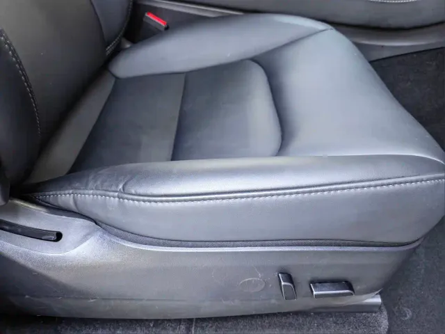 Tesla Model Y — Фото автомобиля 10
