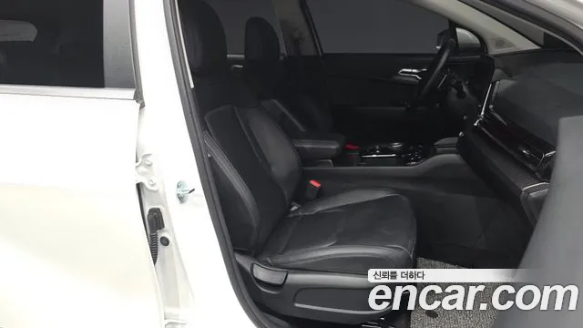 Kia Sportage Sportage 5-е поколение Бензин 1.6 турбо 2WD — Фото автомобиля 11