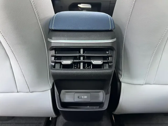 Geely Emgrand — Фото автомобиля 16