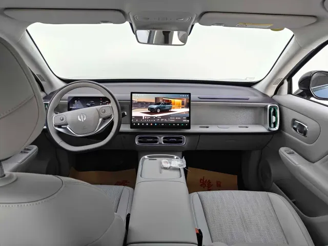 Leapmotor B10 — Фото автомобиля 4