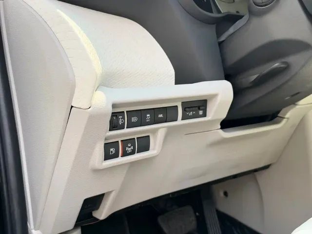 Toyota Sienna — Фото автомобиля 5