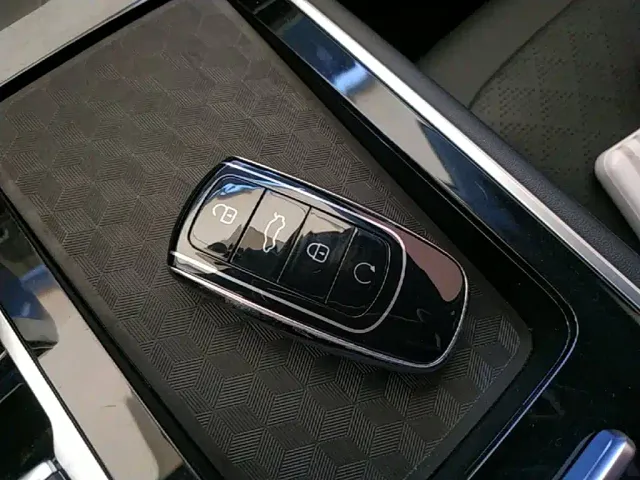 Chery Tiggo 8 — Фото автомобиля 8
