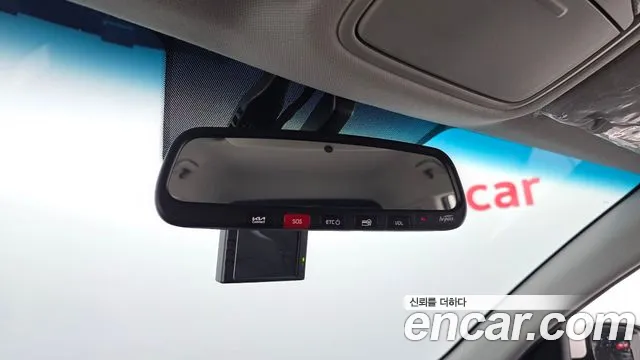 Kia Niro — Фото автомобиля 28