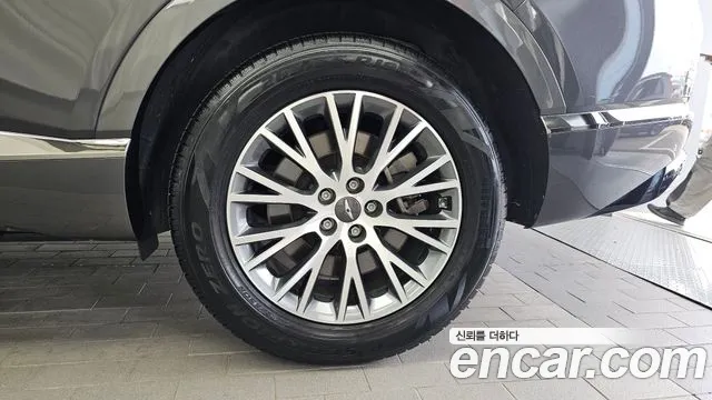 Genesis GV80 2.5T Бензин 2WD — Фото автомобиля 21