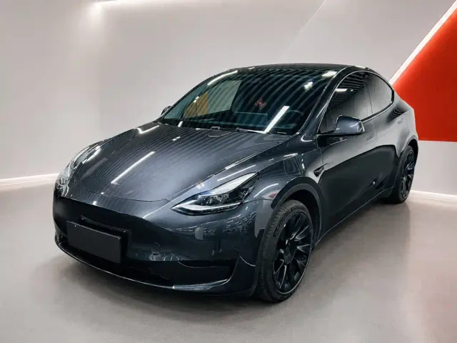 Фотография автомобиля — Tesla Model Y
