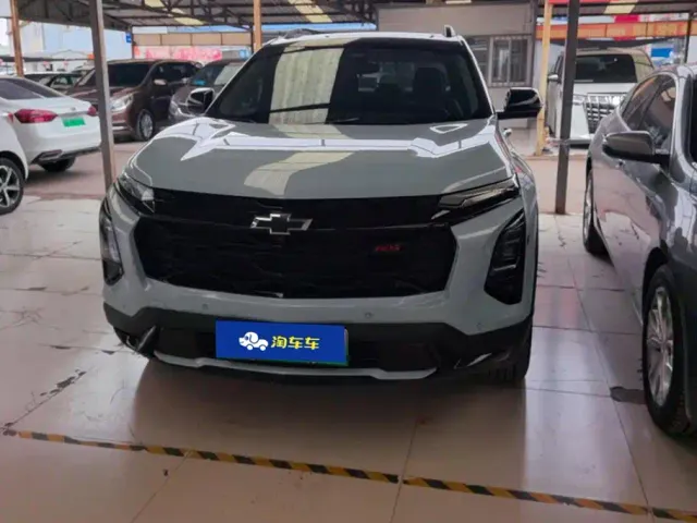 Chevrolet Equinox Plus — Фото автомобиля 2
