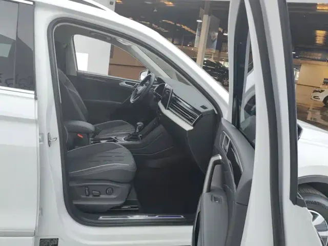 Volkswagen Tiguan L PHEV — Фото автомобиля 8