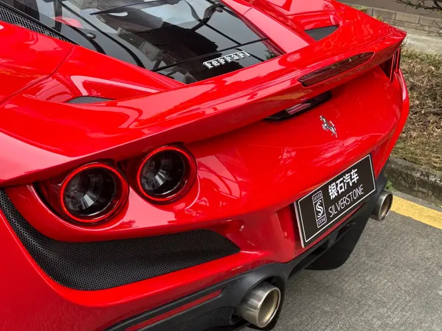 Ferrari F8 — Фото автомобиля 4