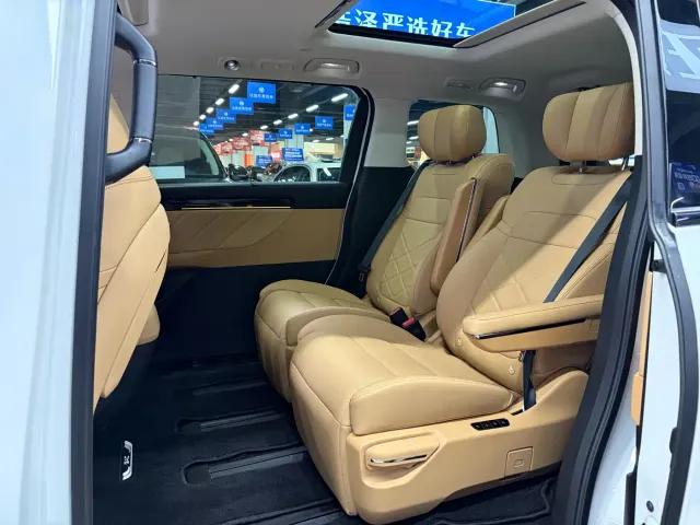 GAC Trumpchi E8 — Фото автомобиля 6