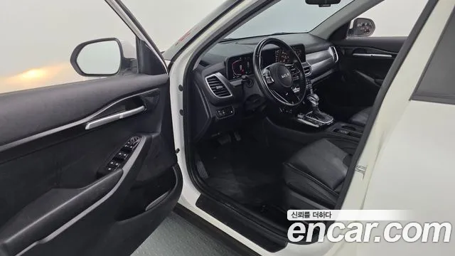 Kia Seltos New — Фото автомобиля 15