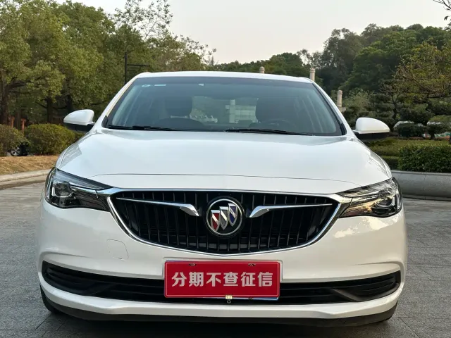 Buick Excelle — Фото автомобиля 3