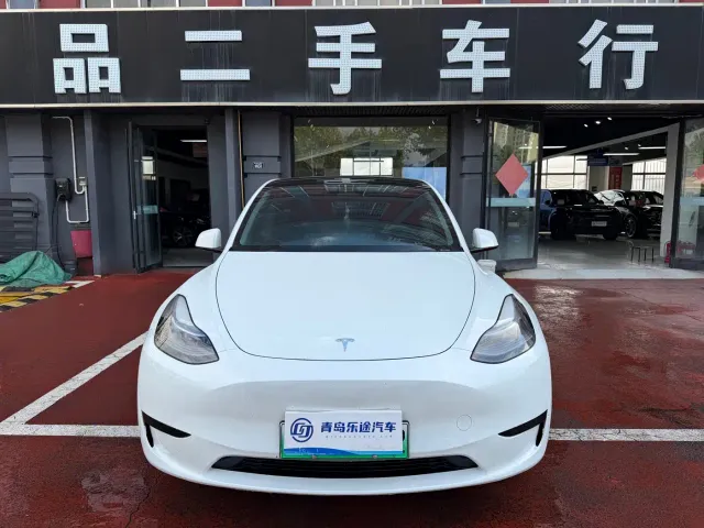Фотография автомобиля — Tesla Model Y