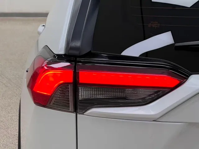 Toyota RAV4 Rongfang Dual Engine E+ — Фото автомобиля 10