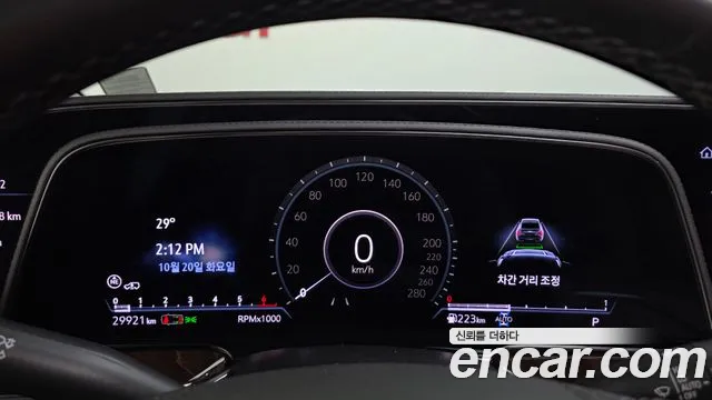 Cadillac Escalade — Фото автомобиля 8